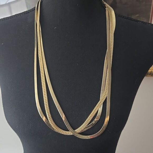 Source Unknown Jewelry - Vintage Herringbone gold toned necklaces.